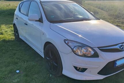 Hyundai i30 186.000 km 3.750 € München 80935