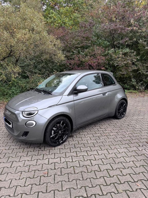 Fiat 500e 16.000 km 15.750 € Freudenberg 57258