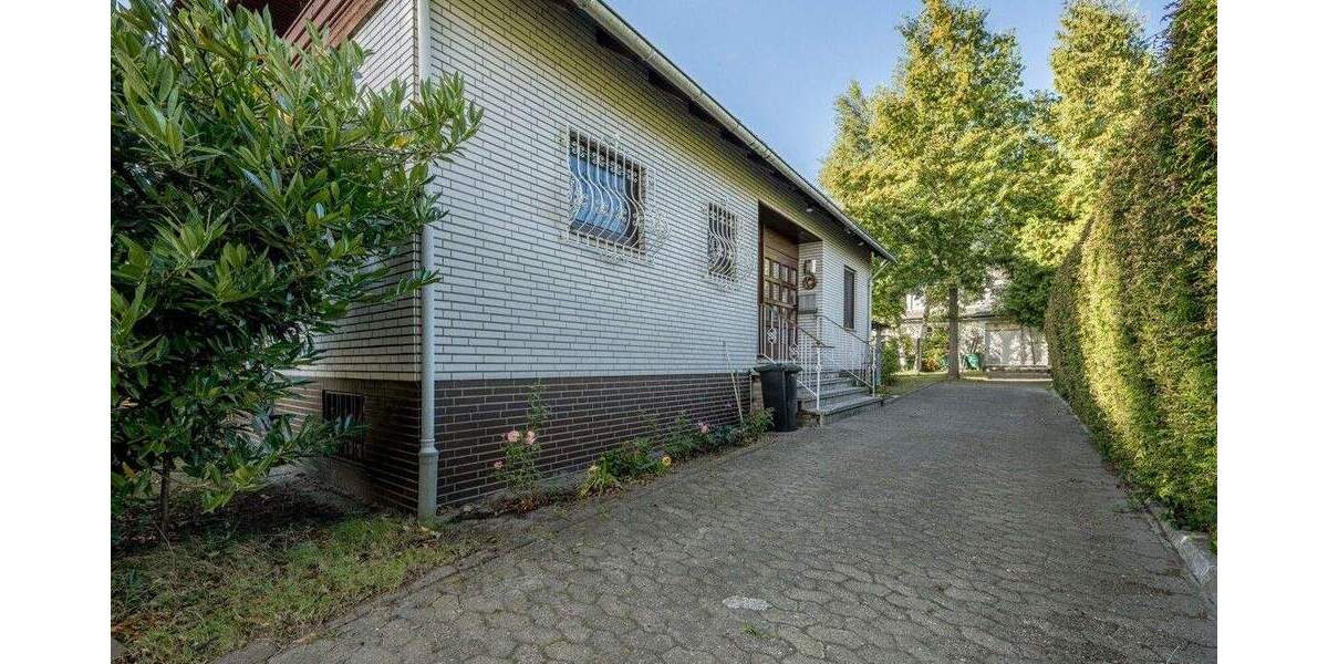 Einfamilienhaus Bremerhaven Lehe - 4 Zimmer, 156 m&sup2;, 270.000&euro; | Angebot:25676355