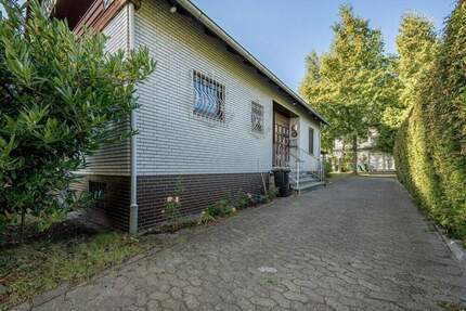 Haus Bremerhaven Lehe - 4 Zimmer, 156 m&sup2;, 270.000&euro; | Angebot:25676355