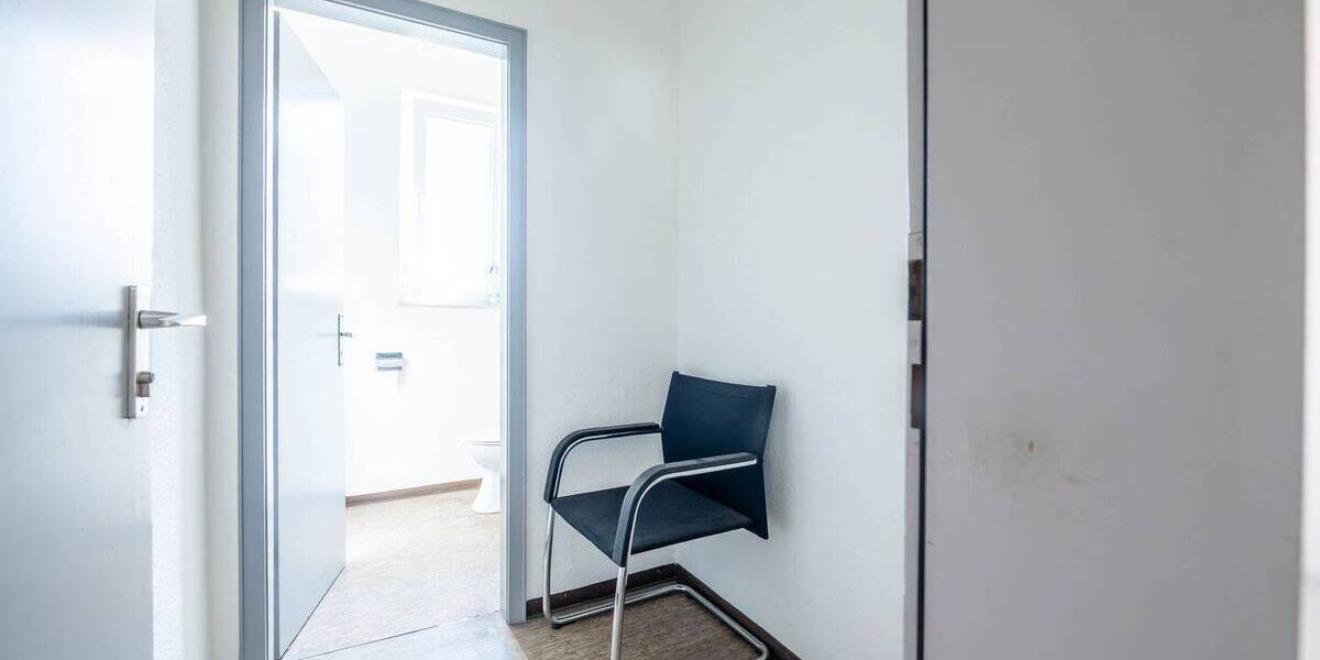 Gewerbeobjekt Mengen - 1 Zimmer, 329.000&euro; | Angebot:25690677