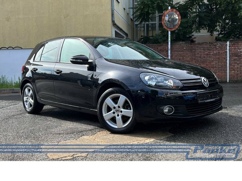 VW Golf VI Team Lim*SHZ*Klima*PDC*Tempo* 206.982 km 4.990 € Berlin 13187