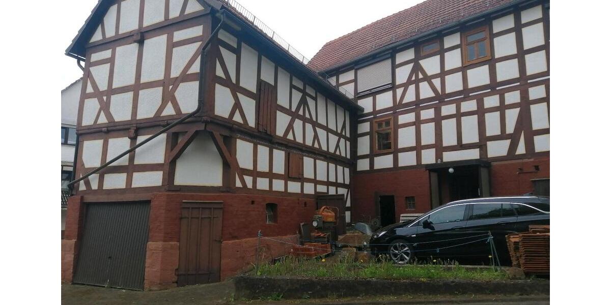 Einfamilienhaus Frankenberg (Eder) - 7 Zimmer, 120 m&sup2;, 99.000&euro; | Angebot:26533805