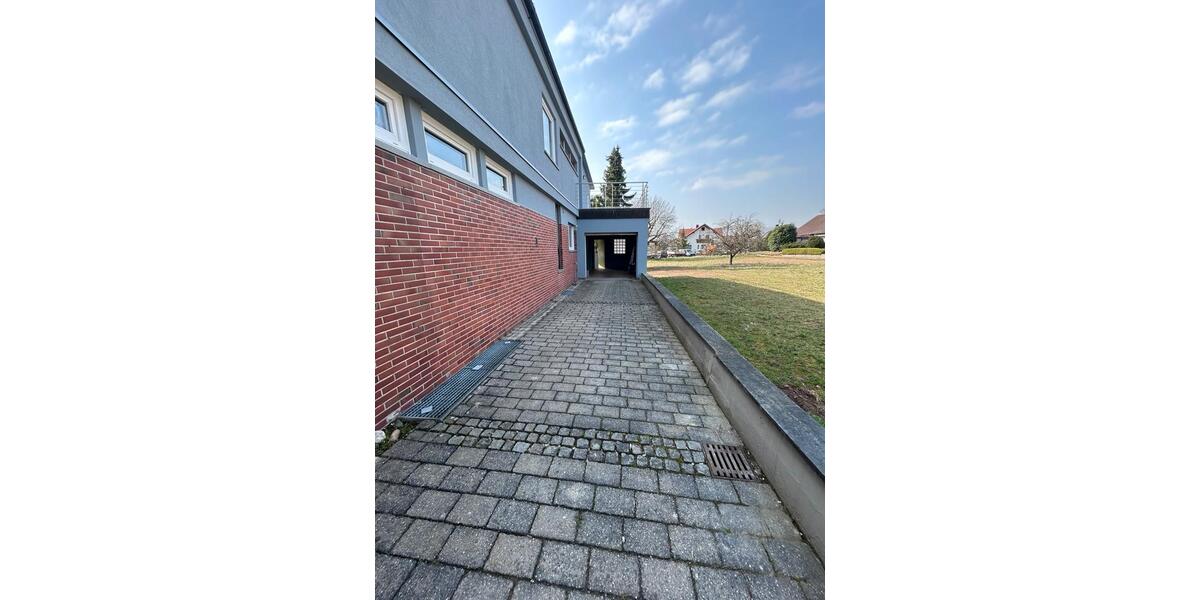 Erdgeschoßwohnung Brackenheim - 4 Zimmer, 100 m&sup2;, 1.350&euro; | Angebot:25418138