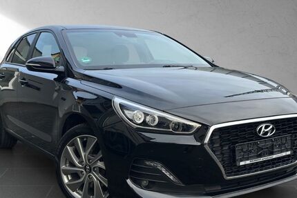 Hyundai i30 73.000 km 12.490 € Troisdorf 53840