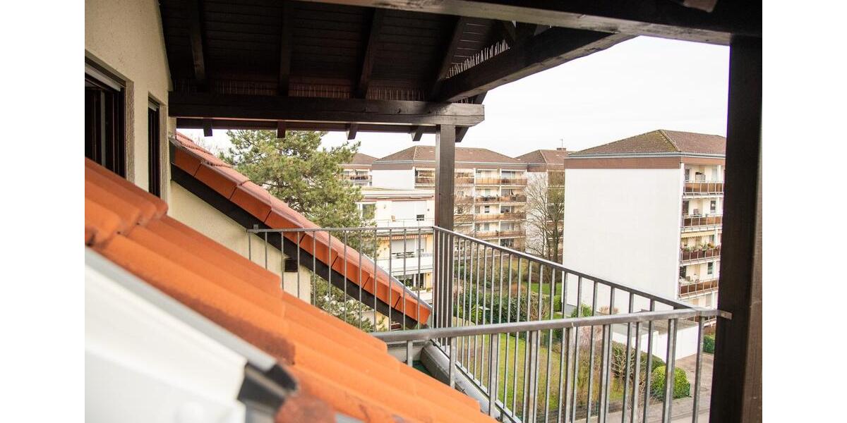 Dachgeschoßwohnung Kerpen Buir - 3 Zimmer, 93 m&sup2;, 1.050&euro; | Angebot:24805865