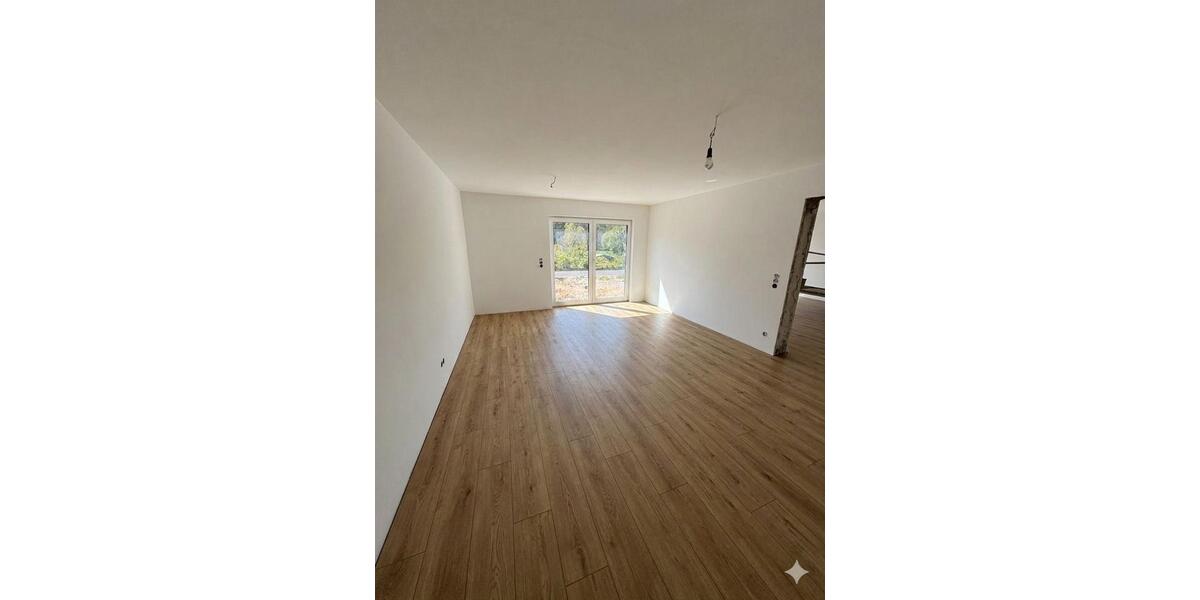 Erdgeschoßwohnung Siegen Eiserfeld - 2 Zimmer, 77 m&sup2;, 930&euro; | Angebot:26302908