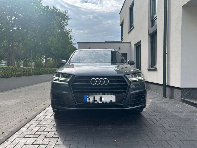 Q7
