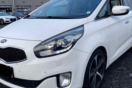 Kia Carens 175.000 km 8.600 € Frankfurt am Main 60386