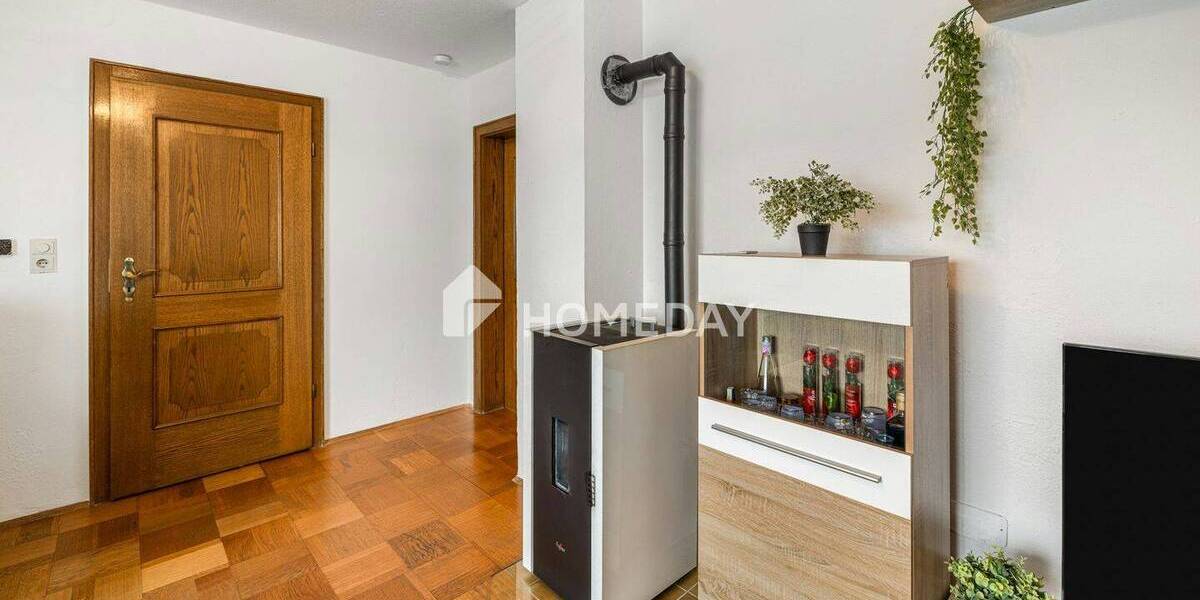 Mehrfamilienhaus, Wohnhaus Schwandorf Krondorf - 8 Zimmer, 191 m&sup2;, 309.000&euro; | Angebot:25677448