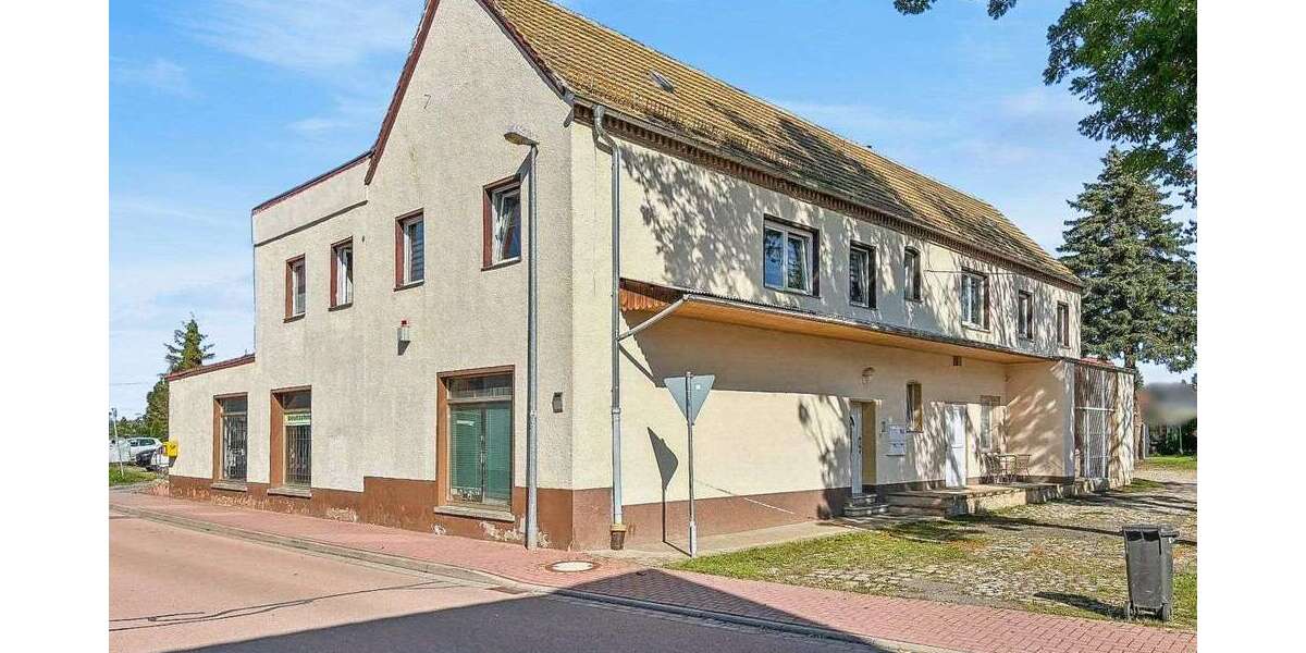 Haus zum Kaufen in Braunsbedra 167.901 € 218 m² 8 zimmer