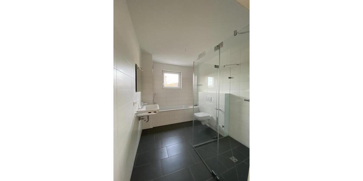 Einfamilienhaus Lörrach Brombach - 3 Zimmer, 125 m&sup2;, 1.950&euro; | Angebot:25264068