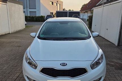Kia ceed / Ceed 160.328 km 8.300 &euro; Lünen 44534