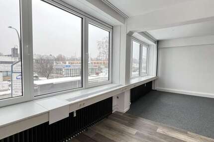 Büro in Norderstedt 3.619 € 517 m² zimmer