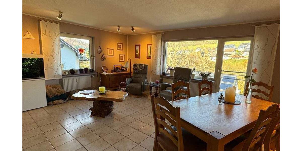 Mehrfamilienhaus, Wohnhaus Schmallenberg Westfeld - 8 Zimmer, 209 m&sup2;, 379.000&euro; | Angebot:24113034