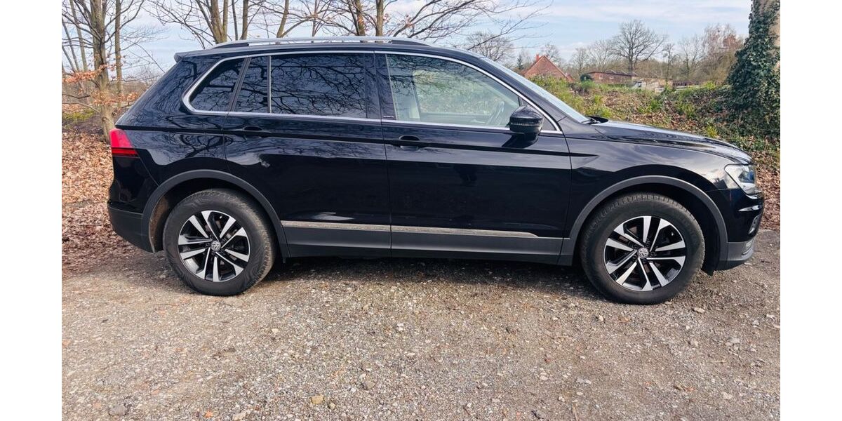 VW Tiguan 111.884 km 22.999 &euro; Lienen 49536