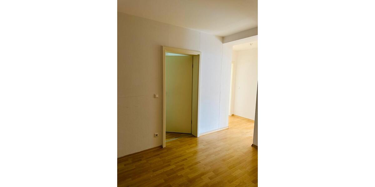 Etagenwohnung Bodenwöhr - 3 Zimmer, 92 m&sup2;, 820&euro; | Angebot:26124375