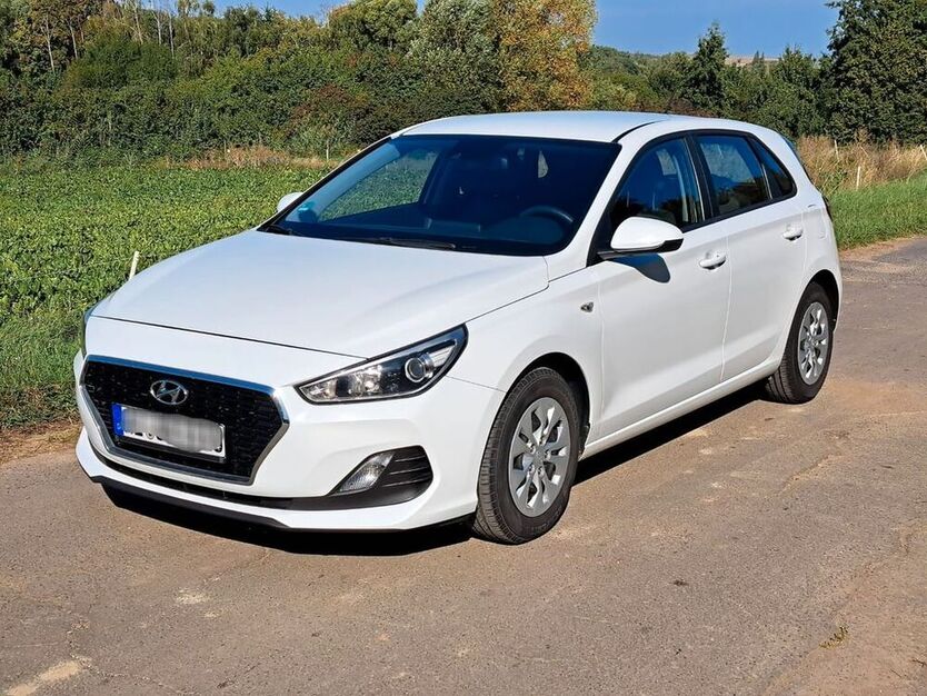 i30