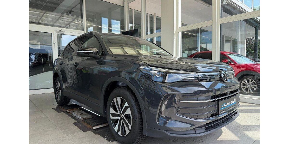 VW Tiguan 6.298 km 39.950 &euro; Hamburg 22761