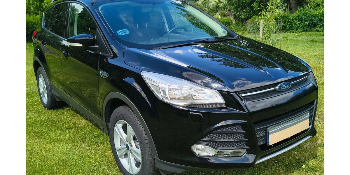 Ford Kuga 102.000 km 10.200 &euro; Laage 18299