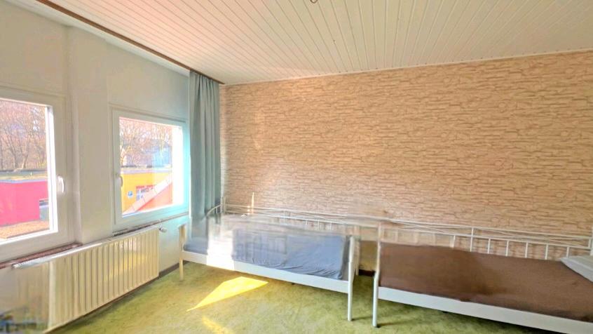 Etagenwohnung Duisburg Hamborn - 5 Zimmer, 130 m&sup2;, 109.000&euro; | Angebot:24694449