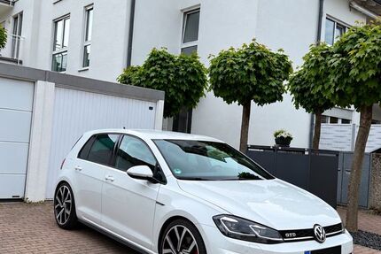 VW Golf 137.000 km 19.200 &euro; langen 63225