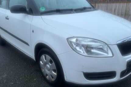 Skoda Fabia 117.000 km 2.690 &euro; Siegen 57076