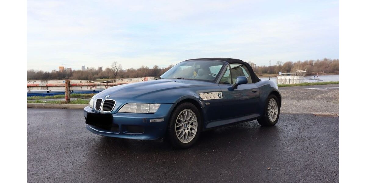 BMW Z3 208.000 km 3.999 &euro; Düsseldorf 40221