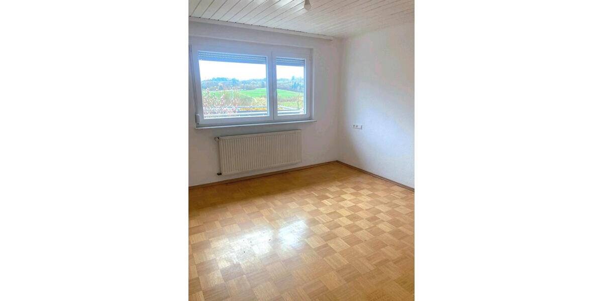 Etagenwohnung Herrenberg - 2.5 Zimmer, 76 m&sup2;, 1.000&euro; | Angebot:26415165