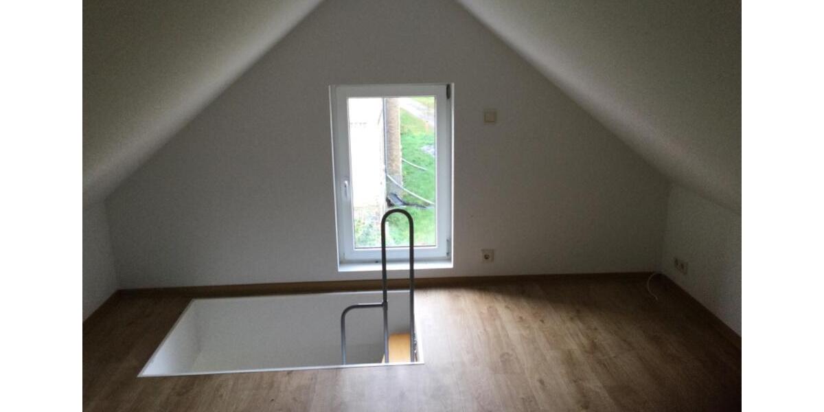 Dachgeschoßwohnung Wriezen - 3 Zimmer, 75 m&sup2;, 470&euro; | Angebot:25135574