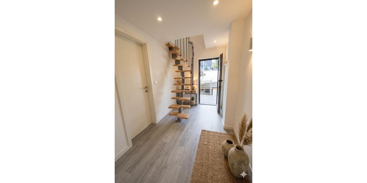 Dachgeschoßwohnung Bornheim - 1 Zimmer, 39 m&sup2;, 620&euro; | Angebot:25633263