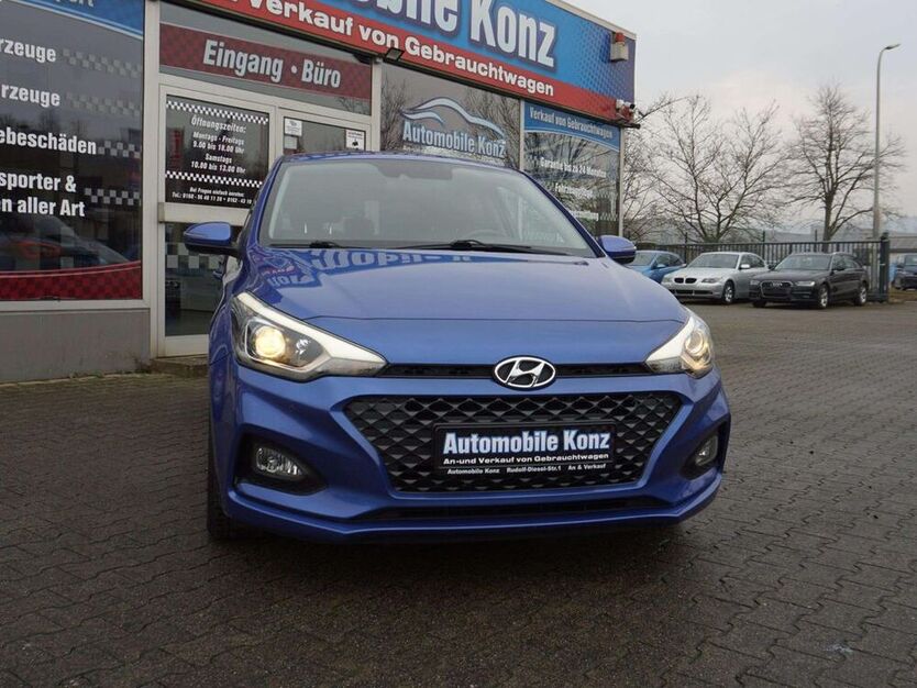 i20