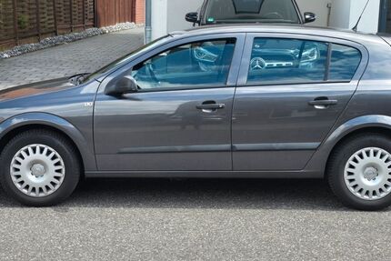 Opel Astra 79.500 km 5.299 &euro; Korschenbroich 41352