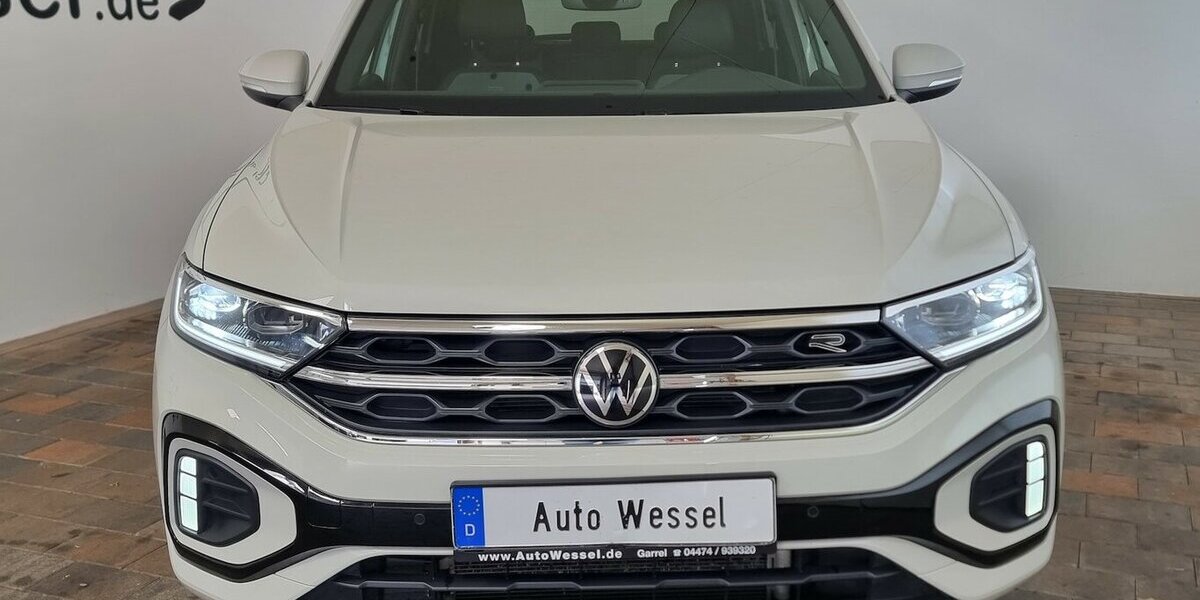 VW T-Roc R-Line 2025 LED-Matrix IQ Kamera VIC DSG 28.600 km 27.900 &euro; Garrel 49681