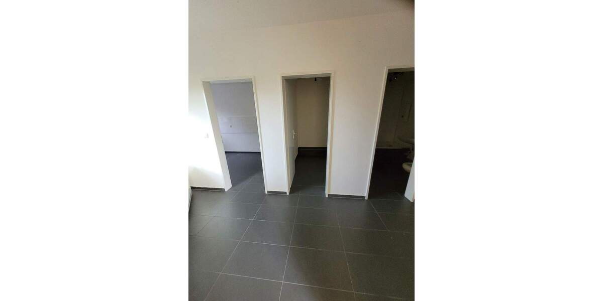 Frisch renovierte 2 Zimmer Balkonwohnung - ideal für SIE und IHN 2 zimmer