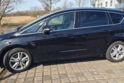 Ford S-Max 89.000 km 23.599 &euro; Brieselang 14656