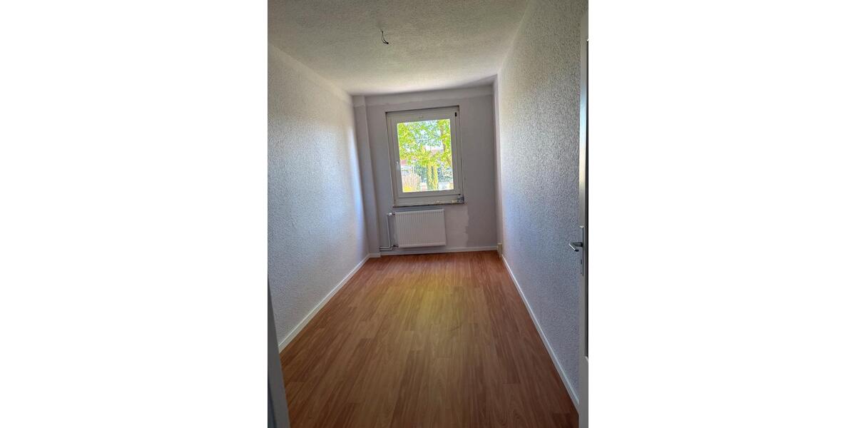Erdgeschoßwohnung Wurzen - 3 Zimmer, 60 m&sup2;, 480&euro; | Angebot:26394891