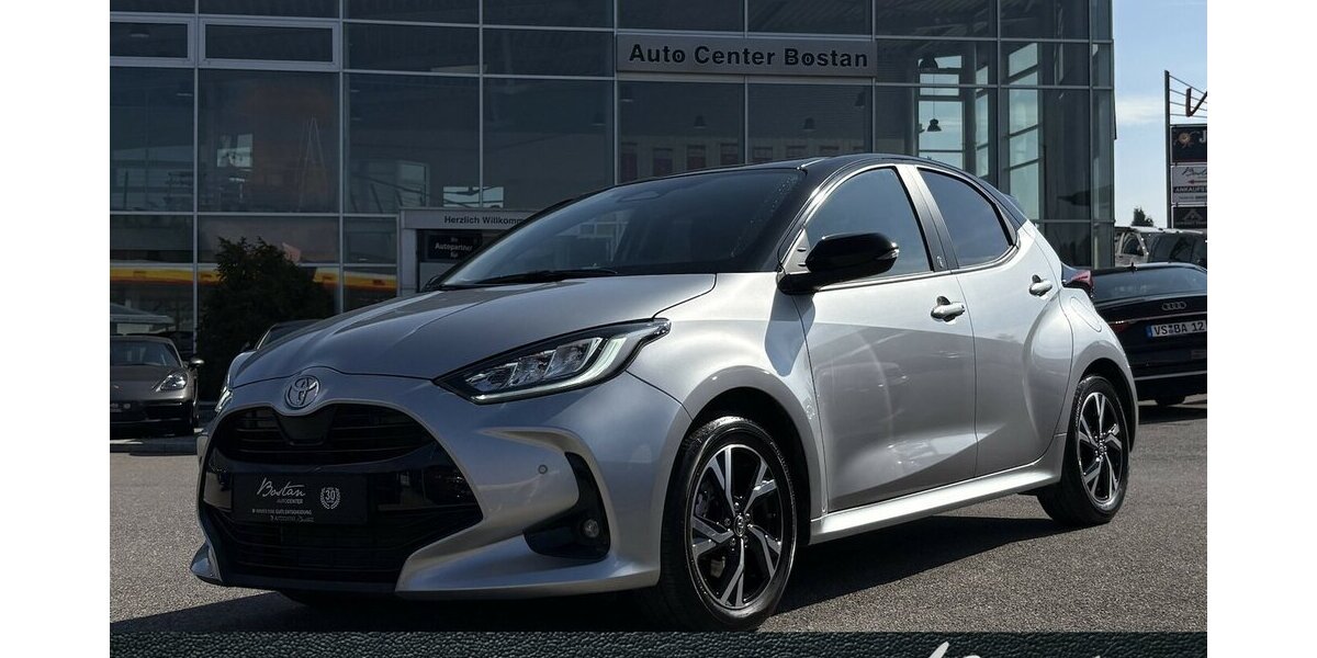 Toyota Yaris Hybrid Team Deutschland KAMER/DAB/1.HAND 10.247 km 21.800 &euro; Villingen-Schwenningen 78054