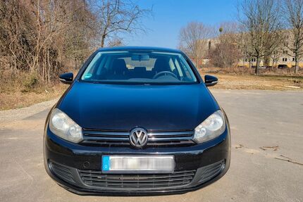 VW Golf 148.743 km 3.850 &euro; Dresden 01277