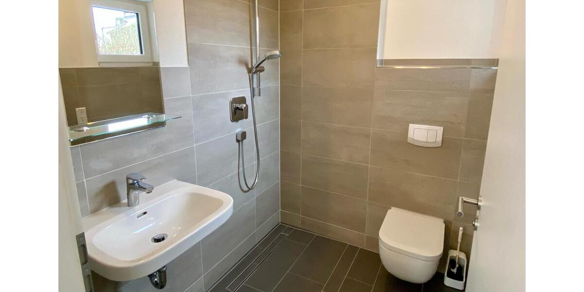 Einfamilienhaus Gilching - 4 Zimmer, 165 m&sup2;, 2.950&euro; | Angebot:24715177