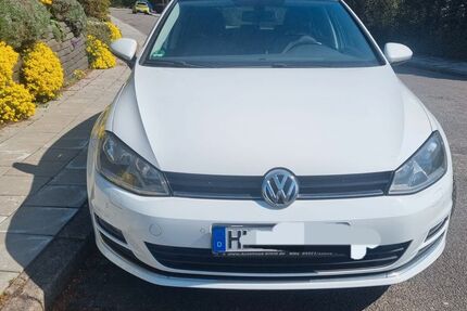 VW Golf 151.000 km 9.100 &euro; Lübeck 23570