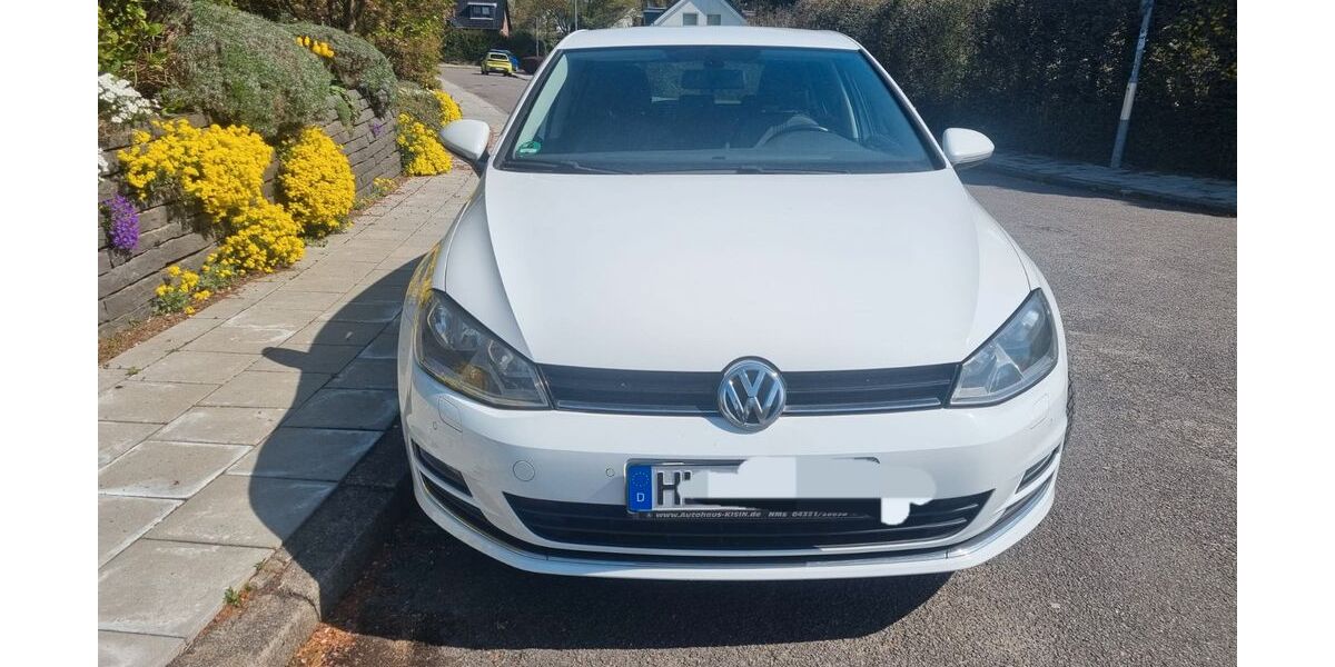VW Golf 151.000 km 9.100 &euro; Lübeck 23570