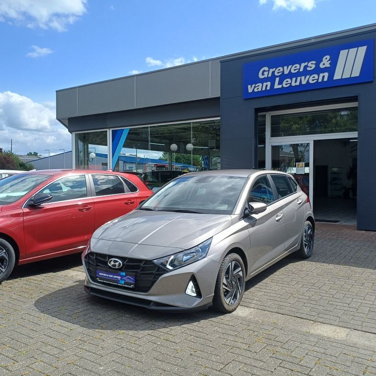 i20