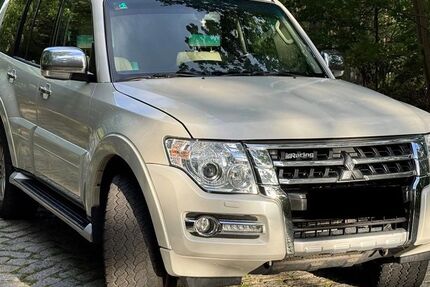 Mitsubishi Pajero 187.000 km 19.800 &euro; Wiesbaden 65203