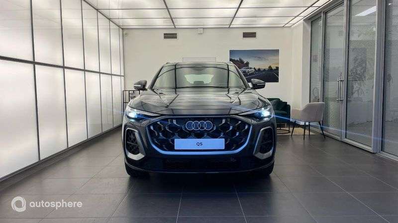 Audi Q5 2.0 e-hybrid 299ch S line quattro S tronic 7 5.000 km 73.999 &euro; Champniers 16430