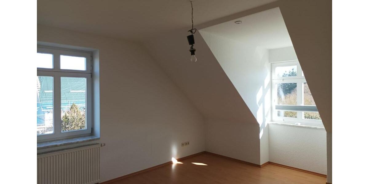 Dachgeschoßwohnung Teterow - 3 Zimmer, 80 m&sup2;, 438&euro; | Angebot:25343209