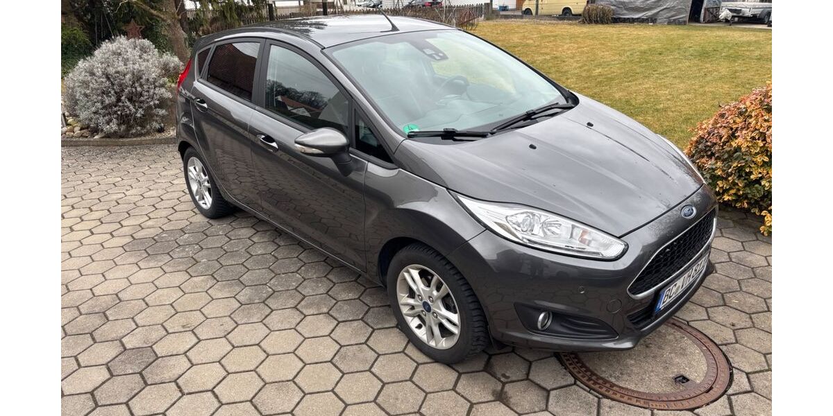 Ford Fiesta 75.000 km 6.450 &euro; Buch 89290