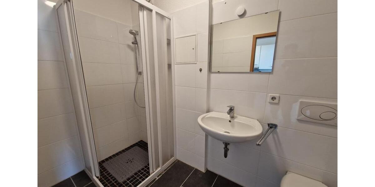 Etagenwohnung Neubrandenburg - 2 Zimmer, 39 m&sup2;, 294&euro; | Angebot:25269395