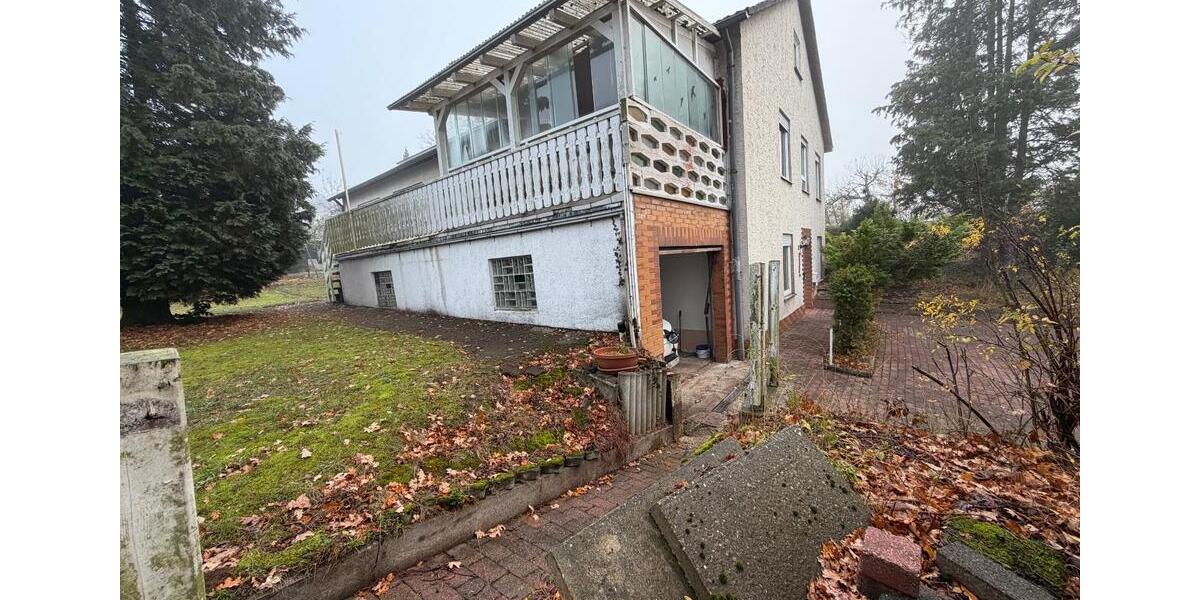 Einfamilienhaus Bad Arolsen - 9 Zimmer, 240 m&sup2;, 350.000&euro; | Angebot:26715411