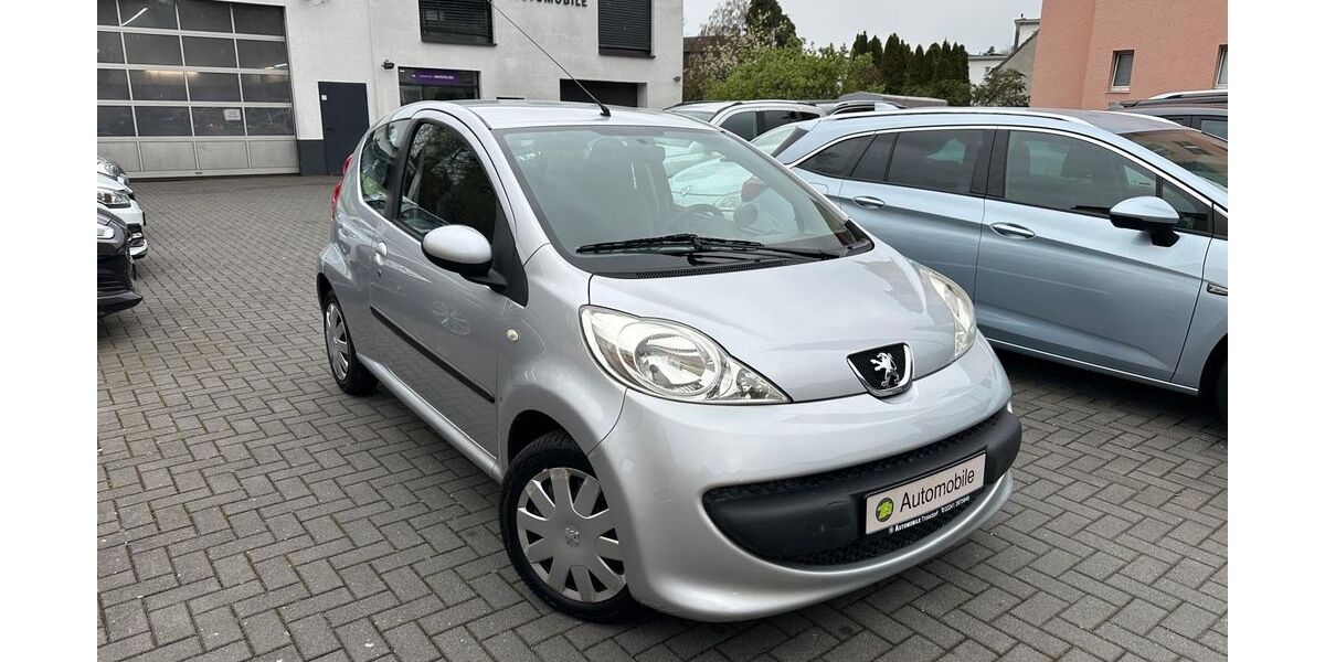 Peugeot 107 95.330 km 2.499 &euro; Troisdorf 53840